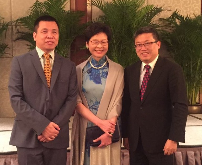 Group photo with HKSAR government delegation