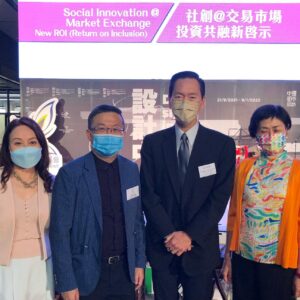 Group photo with distinguish guests at the ROI talk